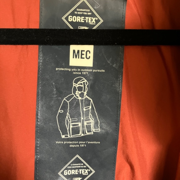 EUC MEC Gore-Tex 100% Waterproof Raincoat - Women's Large - Picture 2 of 12